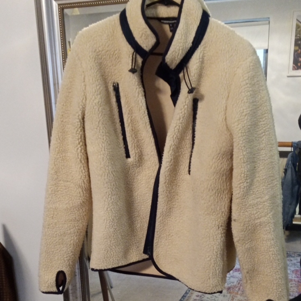 Amazon Essentials Men's Cream and Black Sherpa Jacket